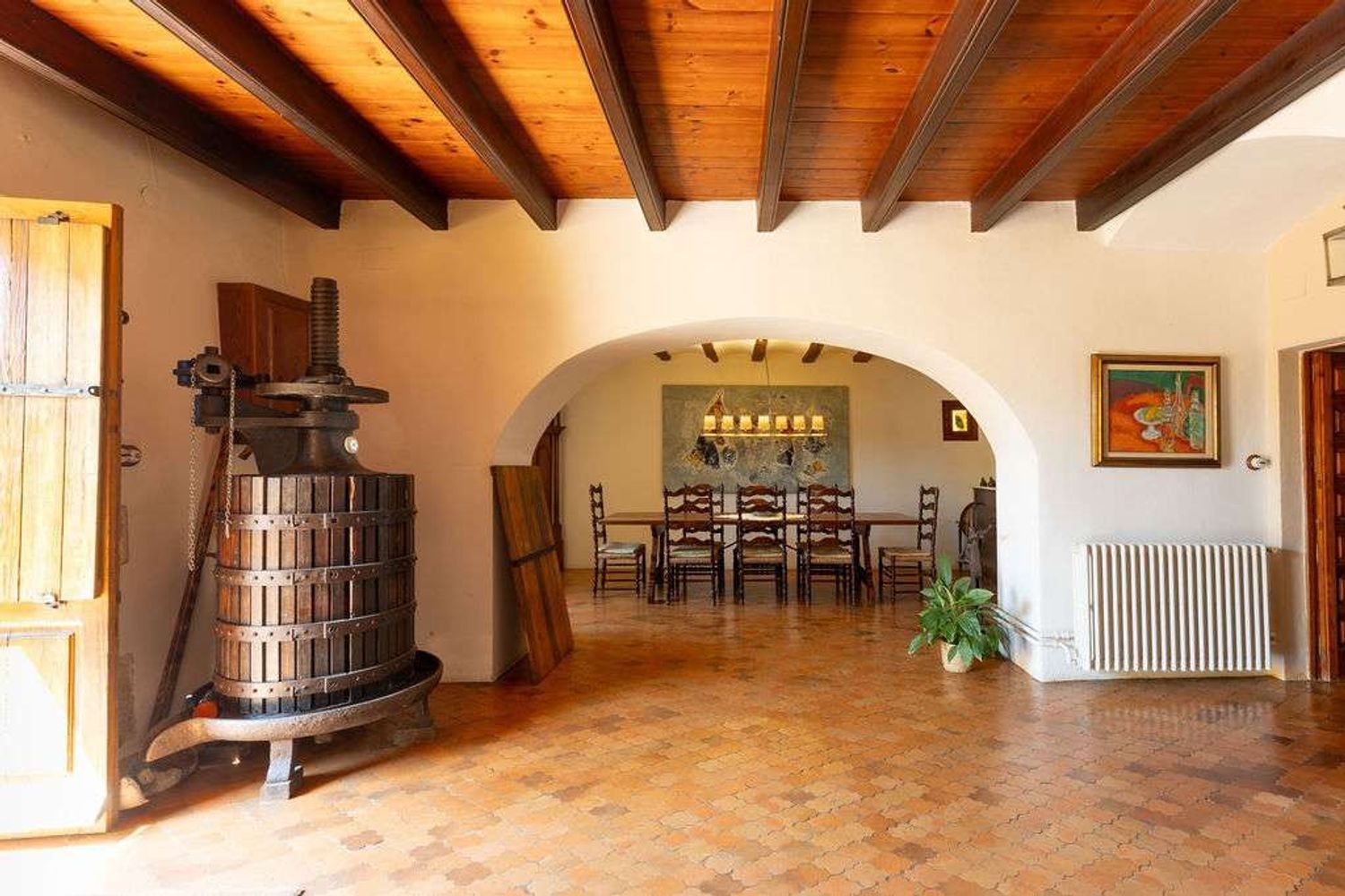 Hus i Barcelona, Spanien 8 sovrum, 649 kvm. Nr. 178329