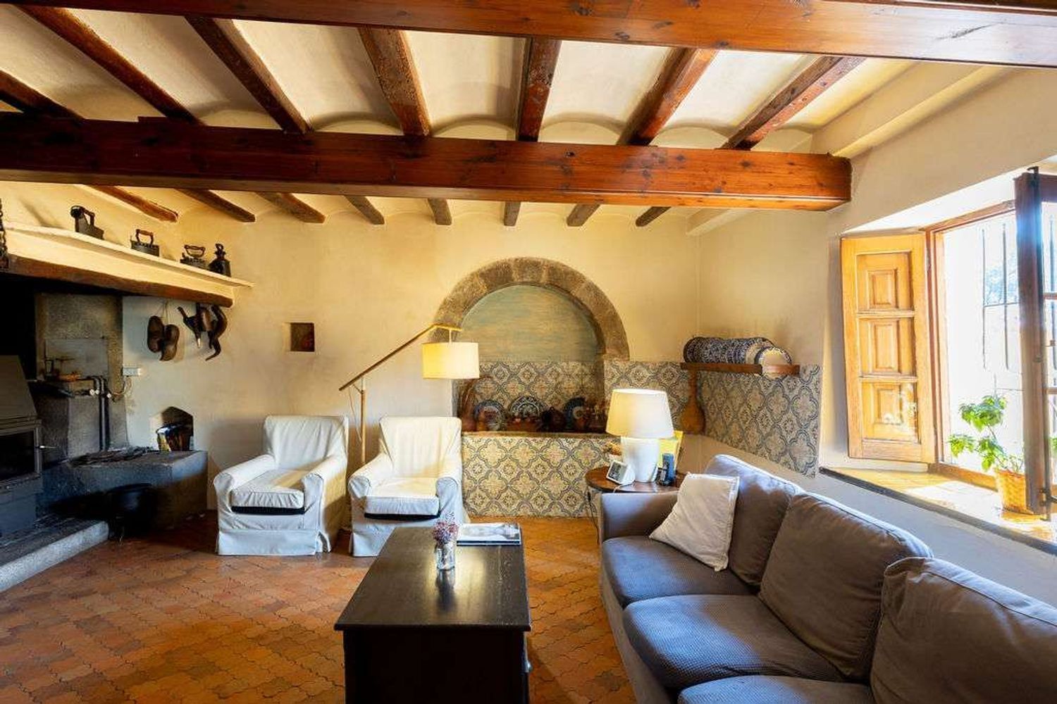 Hus i Barcelona, Spanien 8 sovrum, 649 kvm. Nr. 178329