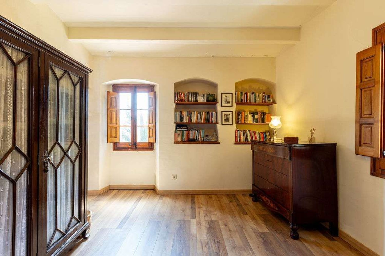 Hus i Barcelona, Spanien 8 sovrum, 649 kvm. Nr. 178329