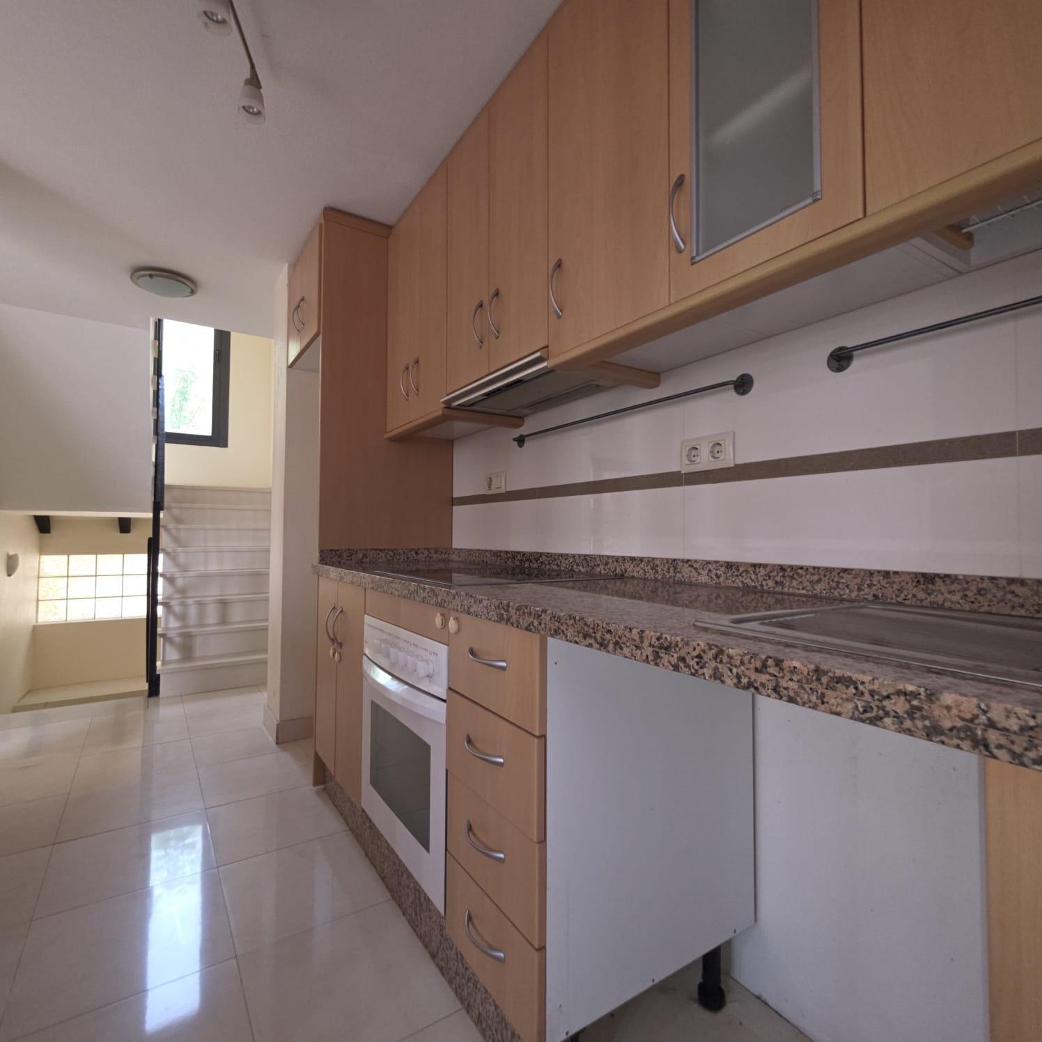 Kaupunkipientalo Villamartin, Alicante, Espanja 4 makuuhuonetta, 125 m2 No. 193396