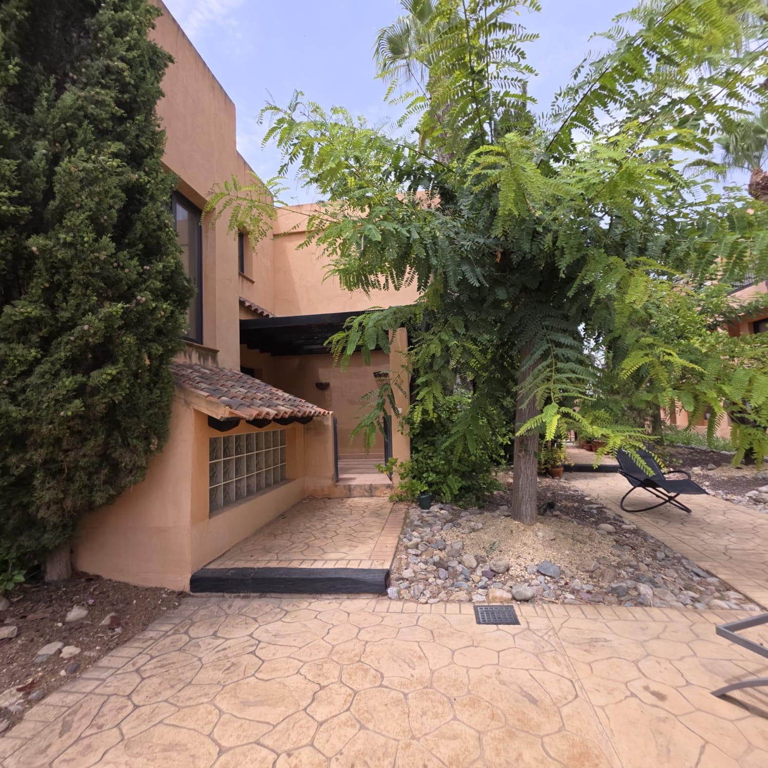 Kaupunkipientalo Villamartin, Alicante, Espanja 4 makuuhuonetta, 125 m2 No. 193396