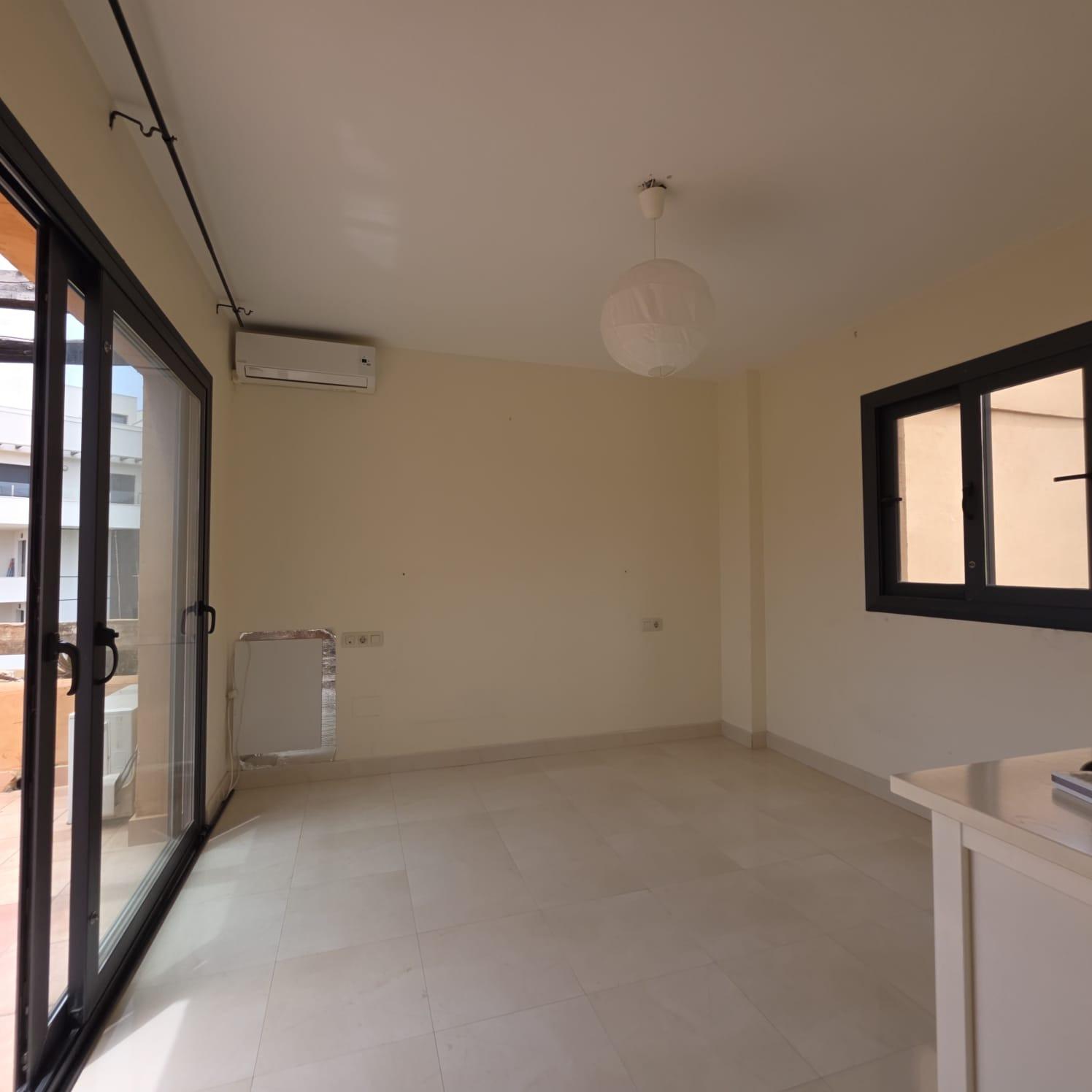 Kaupunkipientalo Villamartin, Alicante, Espanja 4 makuuhuonetta, 125 m2 No. 193396
