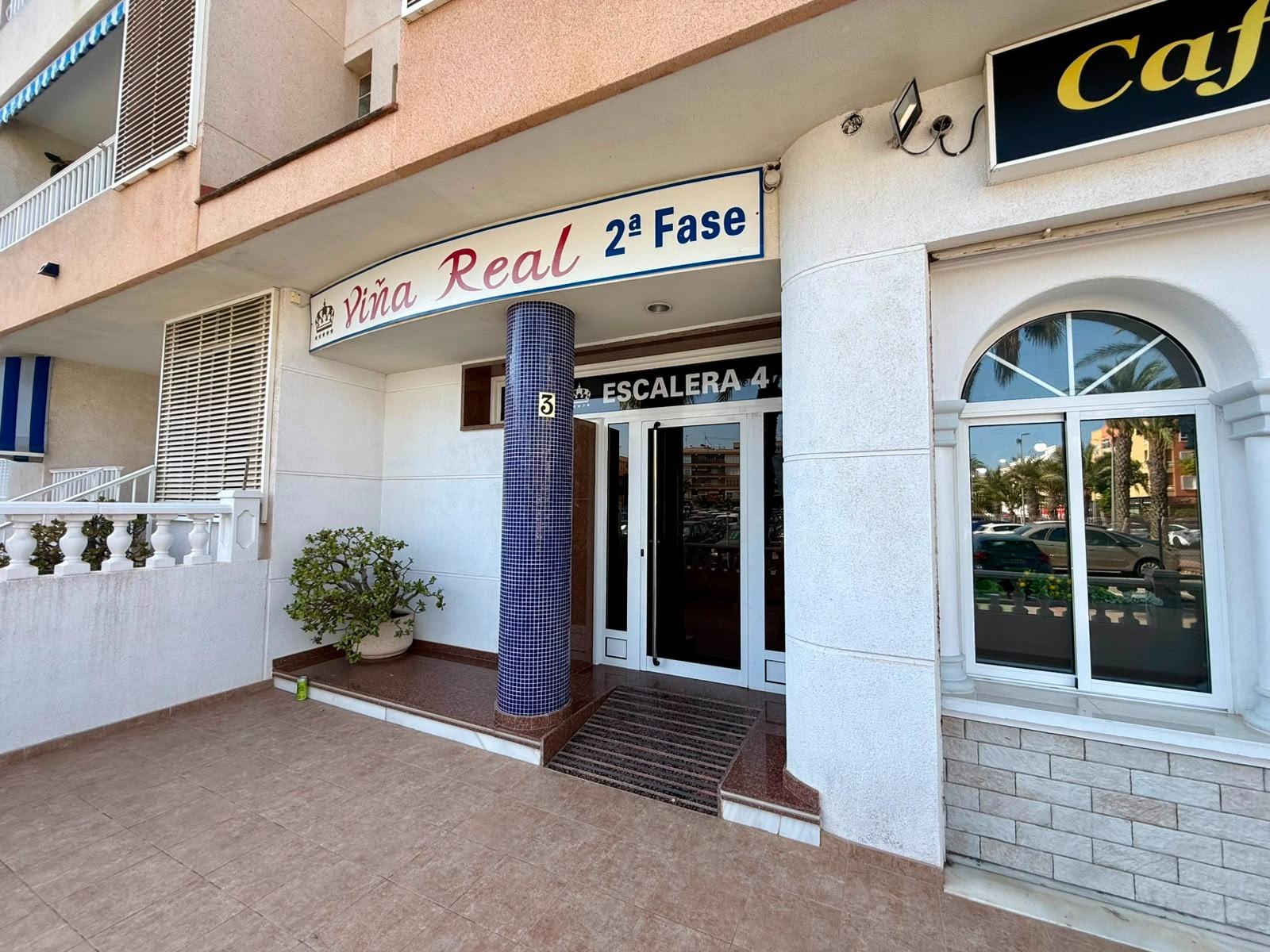 Propiedad comercial en Guardamar del Segura, Alicante, España 101 m2 No. 193395