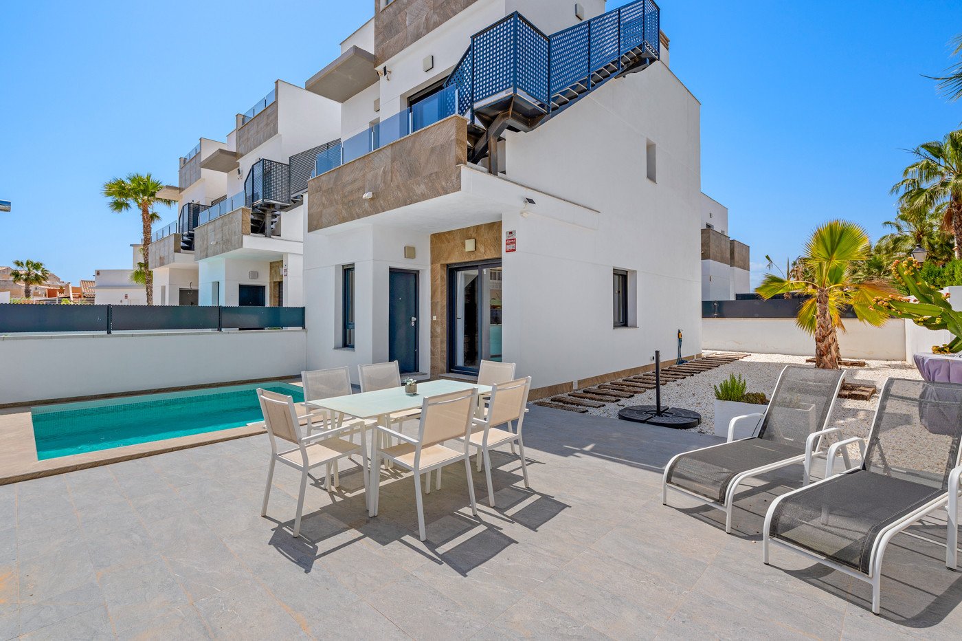 Villa à Torrevieja, Alicante, Espagne 3 chambres, 105 m2 No. 189283