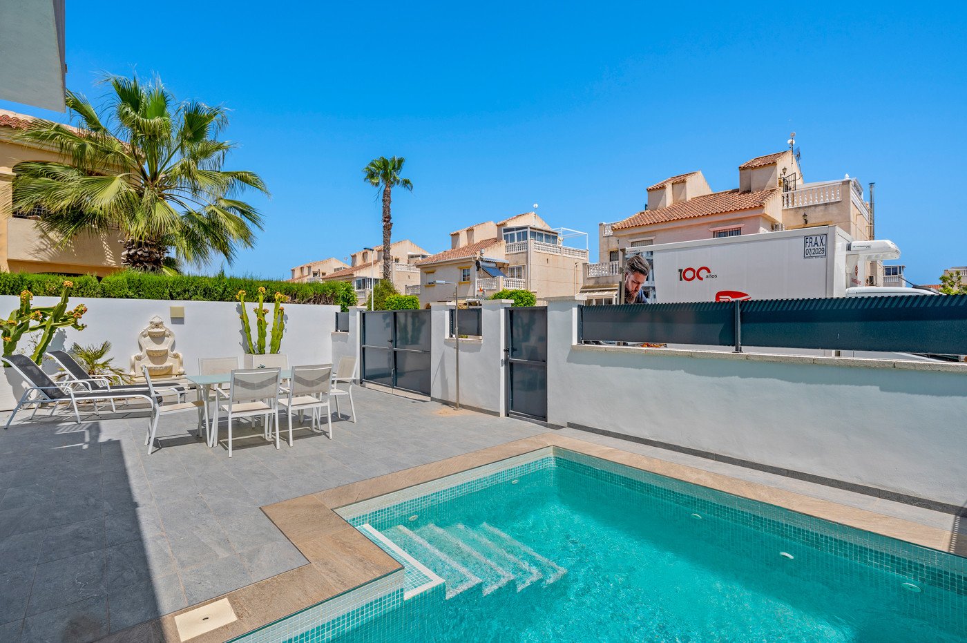 Villa à Torrevieja, Alicante, Espagne 3 chambres, 105 m2 No. 189283