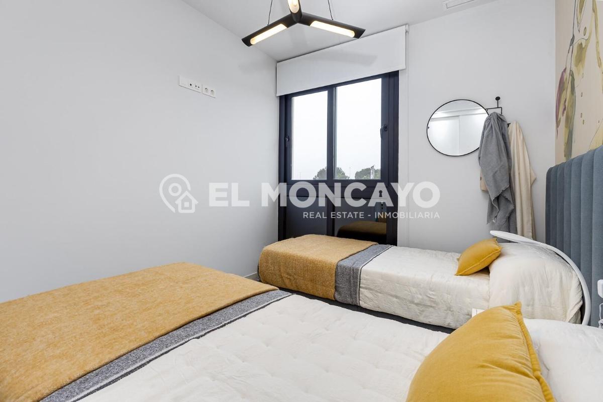 Bungalow à Ciudad Quesada, Alicante, Espagne 2 chambres, 72 m2 No. 148955