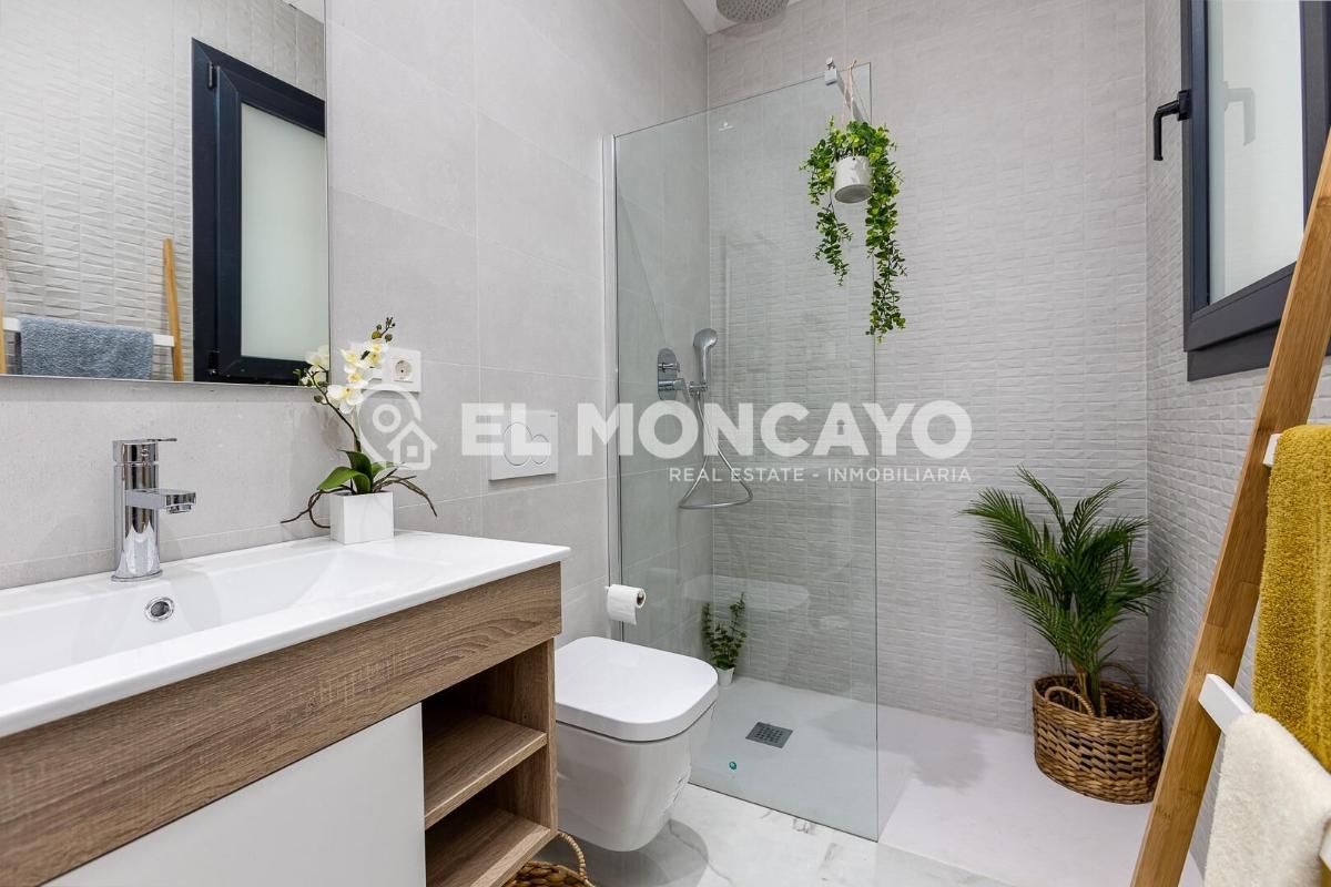 Bungalow à Ciudad Quesada, Alicante, Espagne 2 chambres, 72 m2 No. 148956