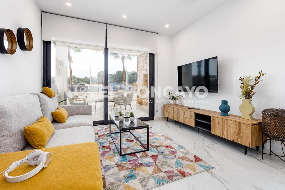 Bungalow à Ciudad Quesada, Alicante, Espagne 2 chambres, 72 m2 No. 148956