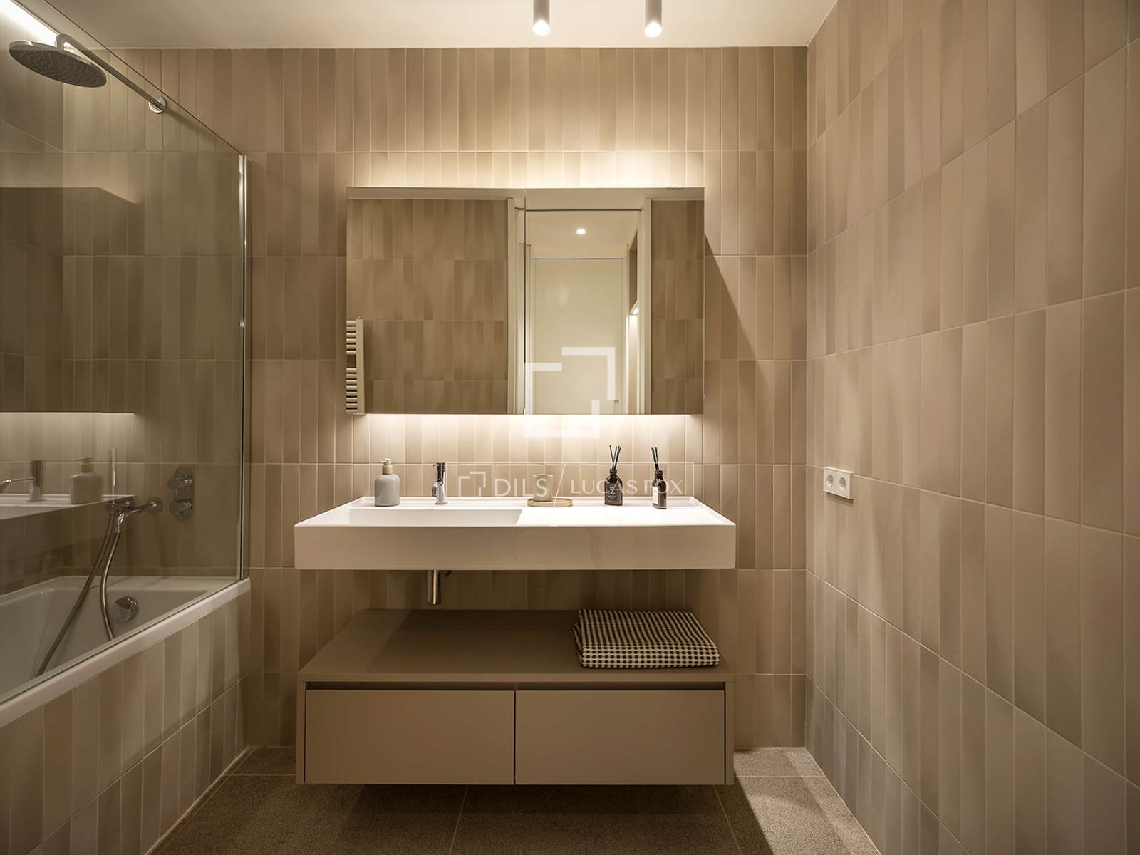 Huoneisto Barcelona, Espanja 2 makuuhuonetta, 96 m2 No. 150913