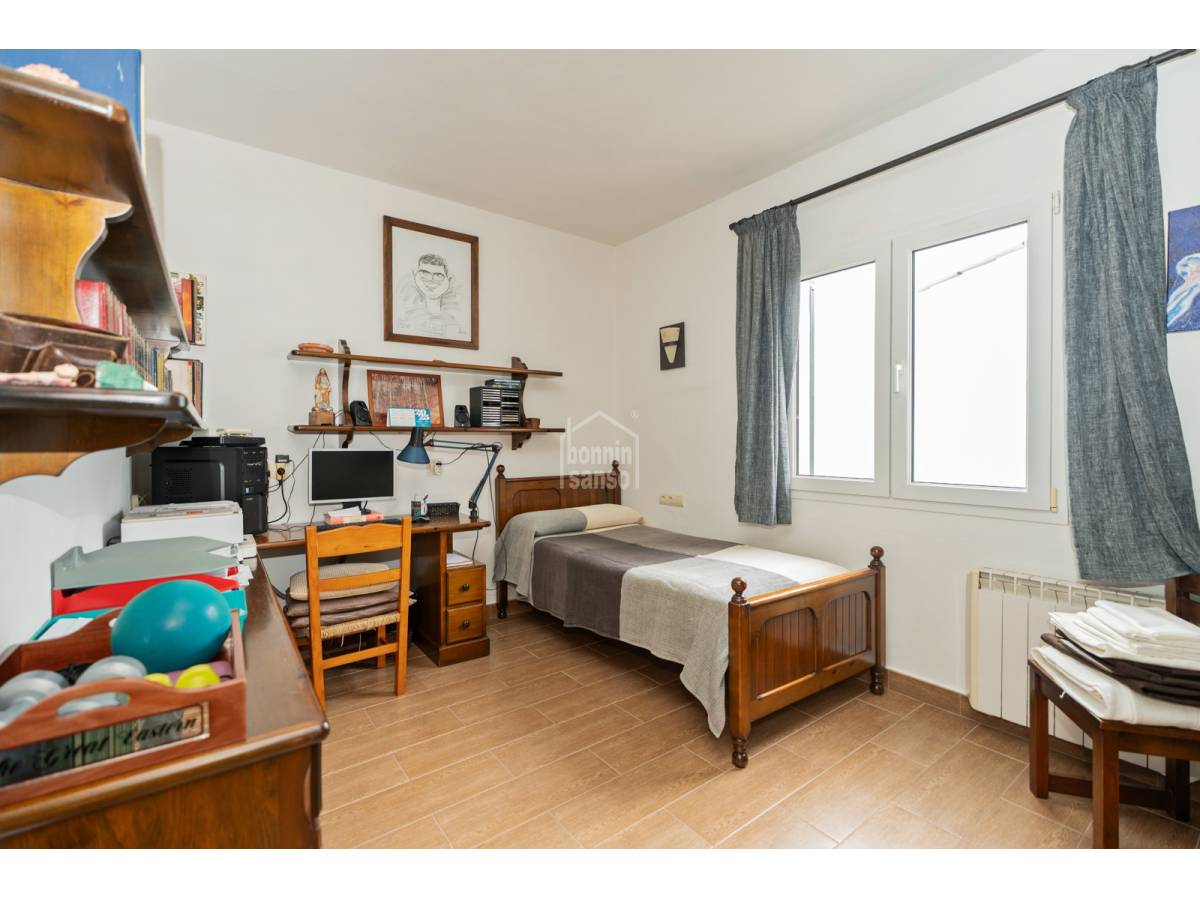 Kaupunkipientalo Es Mercadal, Menorca, Espanja 4 makuuhuonetta, 263 m2 No. 138697