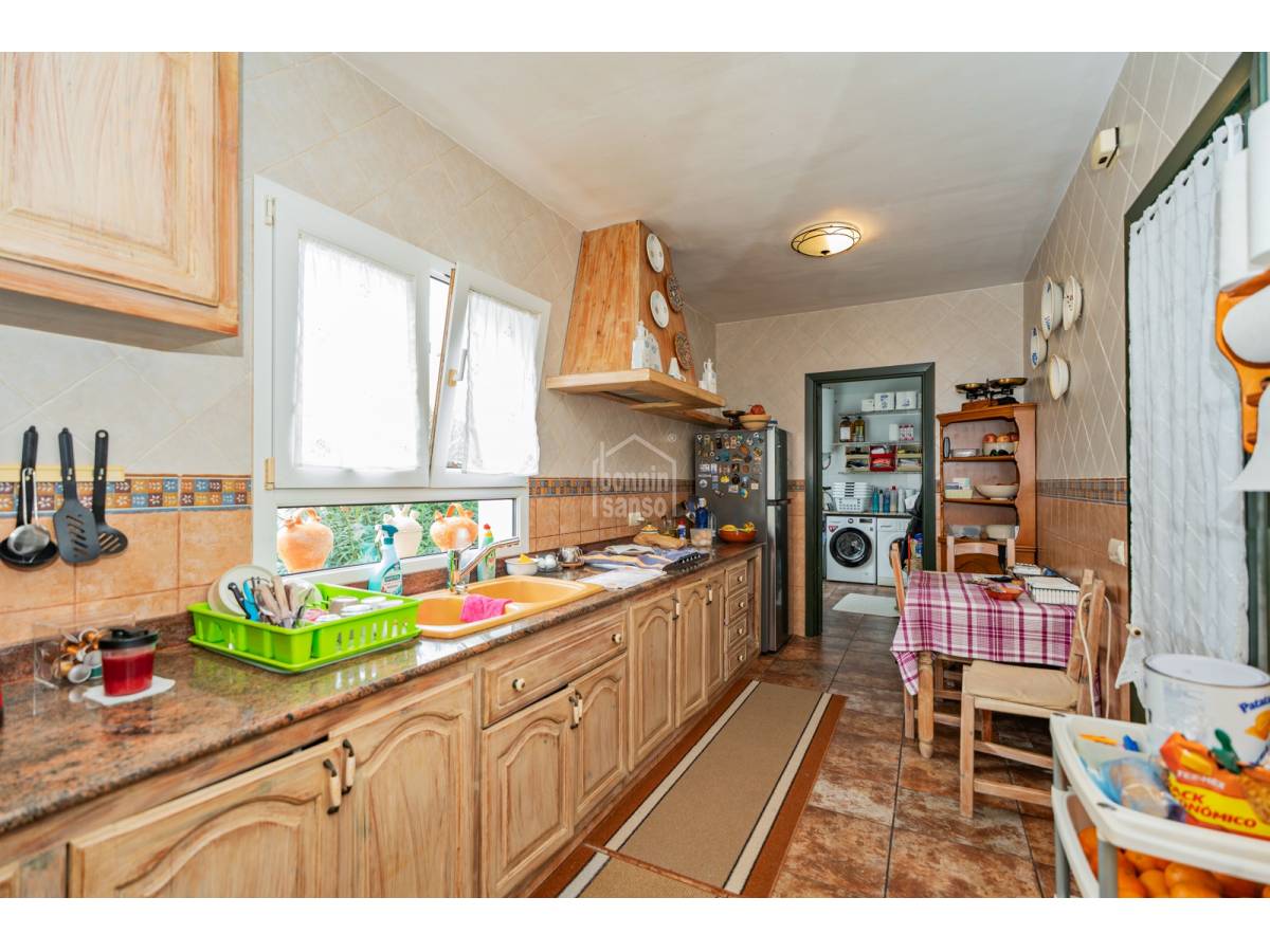 Kaupunkipientalo Es Mercadal, Menorca, Espanja 4 makuuhuonetta, 263 m2 No. 138697