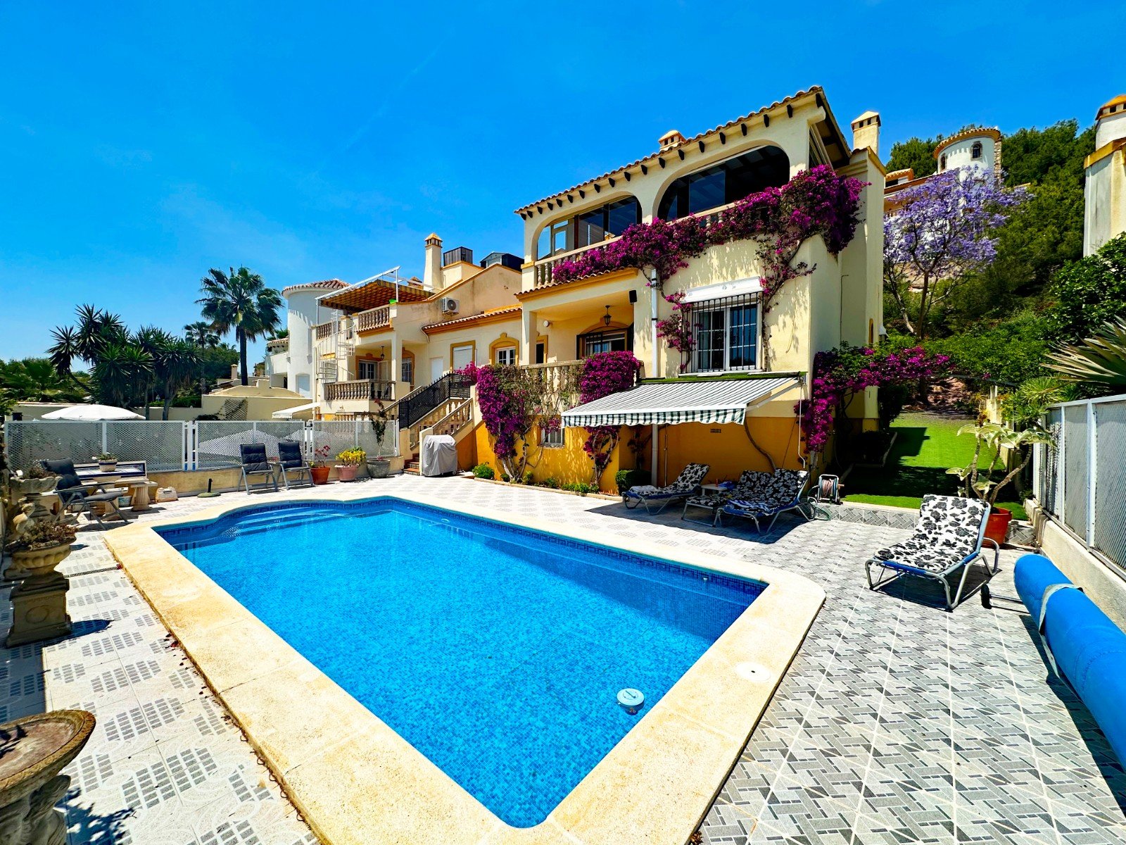 Villa à Alicante, Espagne 3 chambres, 131 m2 No. 189736