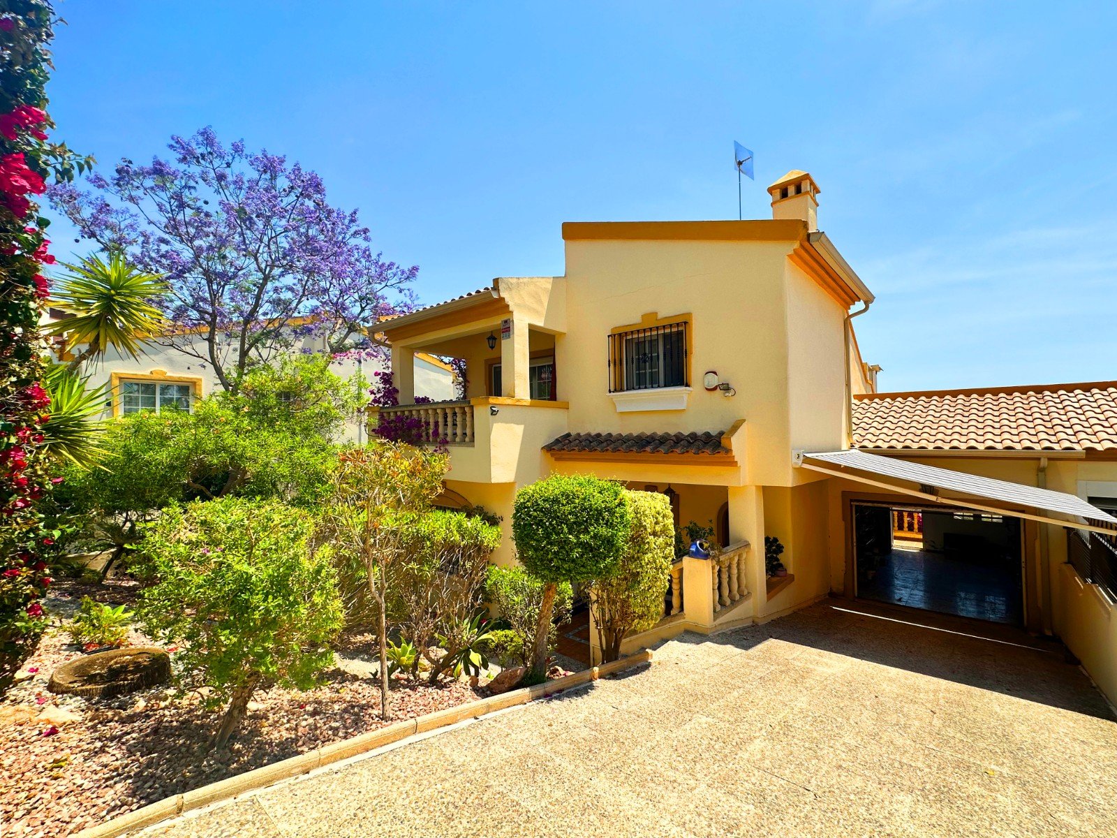 Villa à Alicante, Espagne 3 chambres, 131 m2 No. 189736