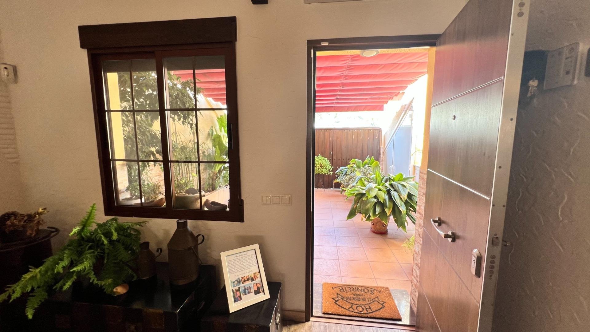 Kaupunkipientalo Los Balcones, Alicante, Espanja 3 makuuhuonetta, 130 m2 No. 189737