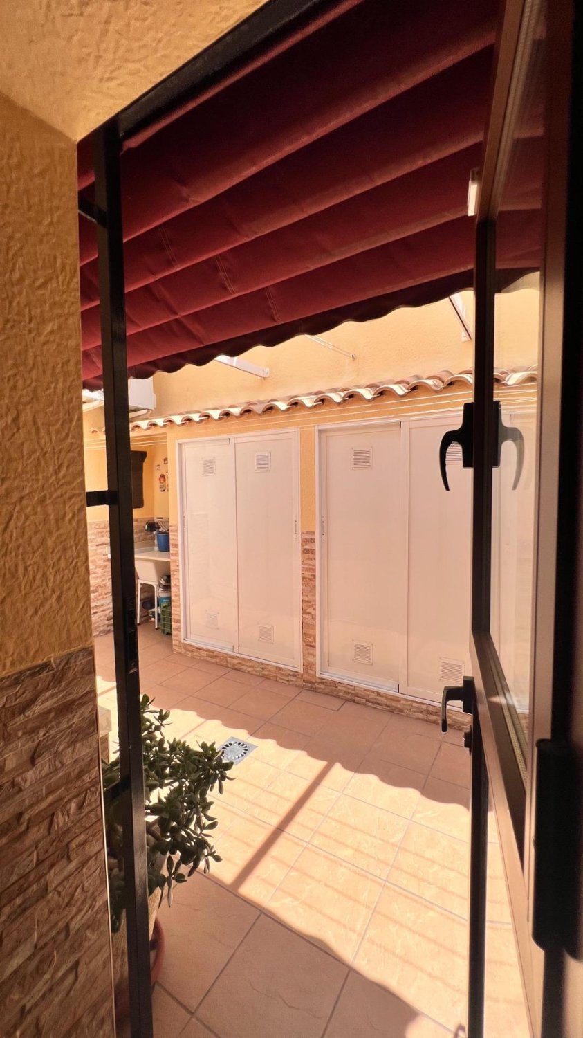 Kaupunkipientalo Los Balcones, Alicante, Espanja 3 makuuhuonetta, 130 m2 No. 189737