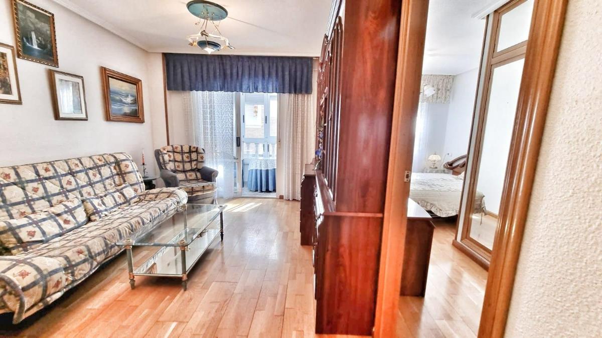 Apartment à Torrevieja, Alicante, Espagne 1 chambre, 51 m2 No. 183756