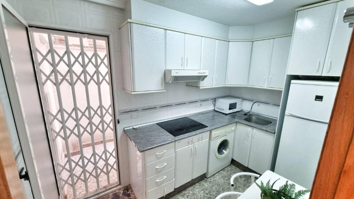 Apartment à Torrevieja, Alicante, Espagne 1 chambre, 51 m2 No. 183756