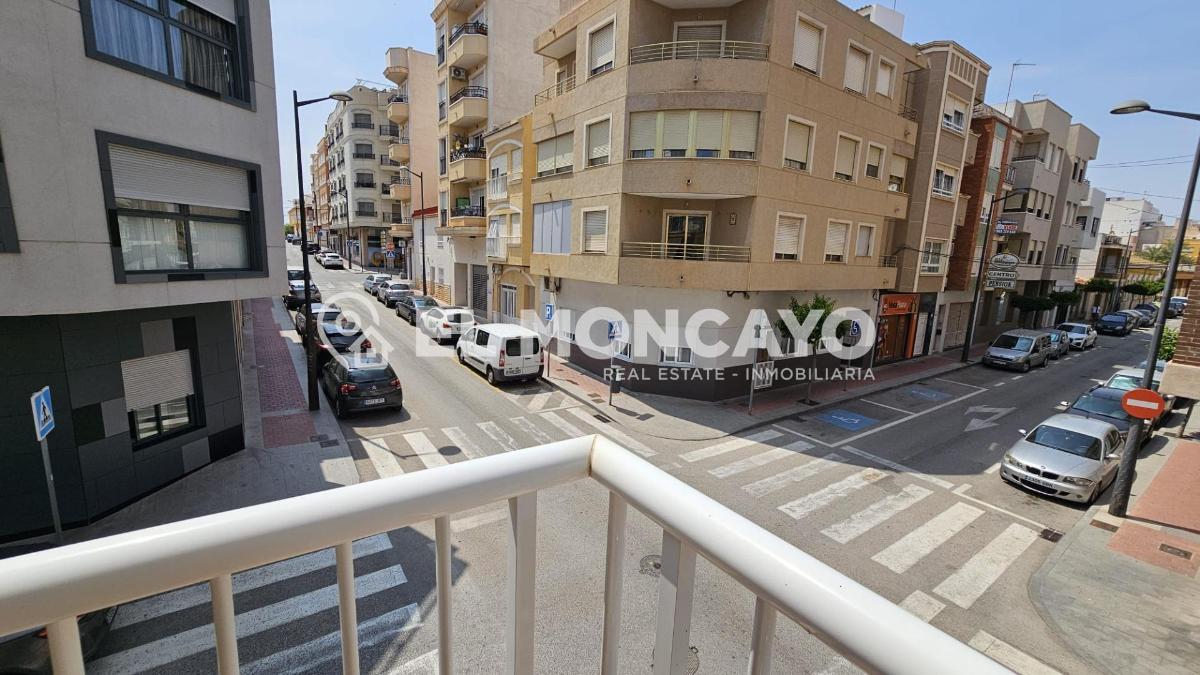 Apartment à Guardamar del Segura, Alicante, Espagne 4 chambres, 120 m2 No. 183759