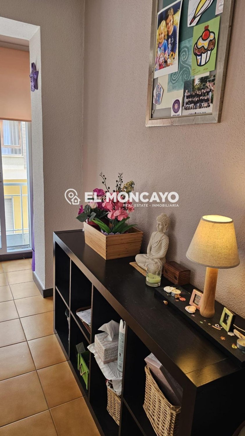 Apartment à Guardamar del Segura, Alicante, Espagne 4 chambres, 120 m2 No. 183759