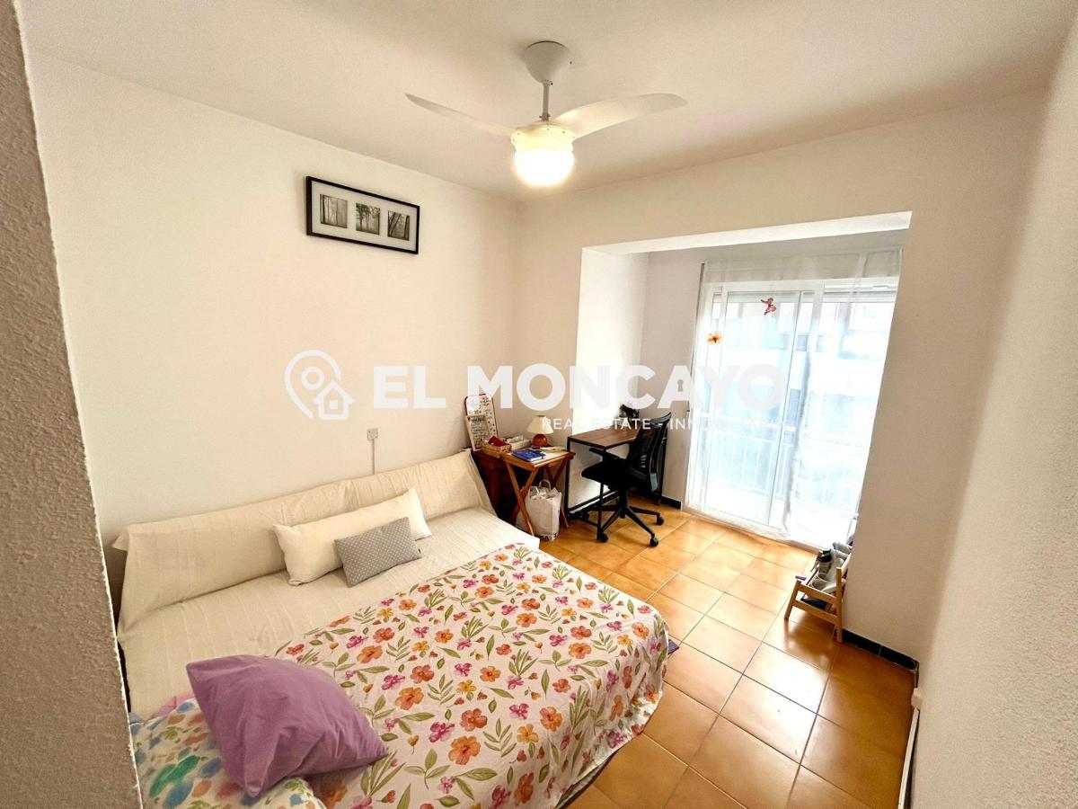 Apartment à Guardamar del Segura, Alicante, Espagne 4 chambres, 120 m2 No. 183759