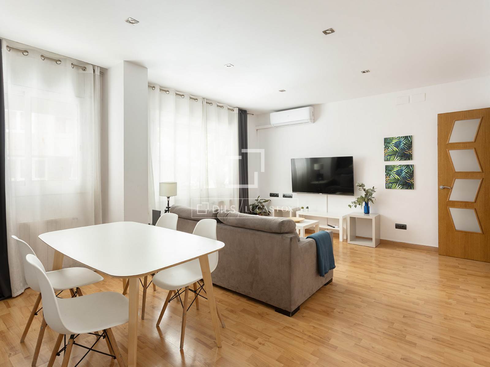 Apartment in Barcelona, Spain 2 bedrooms, 66 sq.m. No. 192641