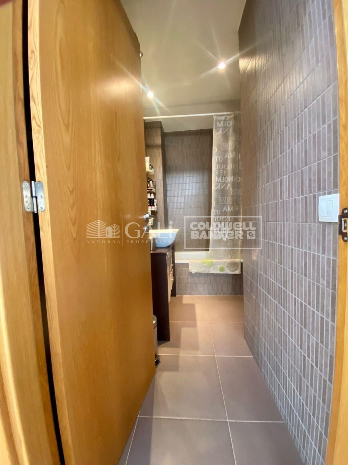 Ático en Principado De Andorra (Ninguna Poblacion Tiene C.P.), Lérida, España 2 dormitorios, 70 m2 No. 156744