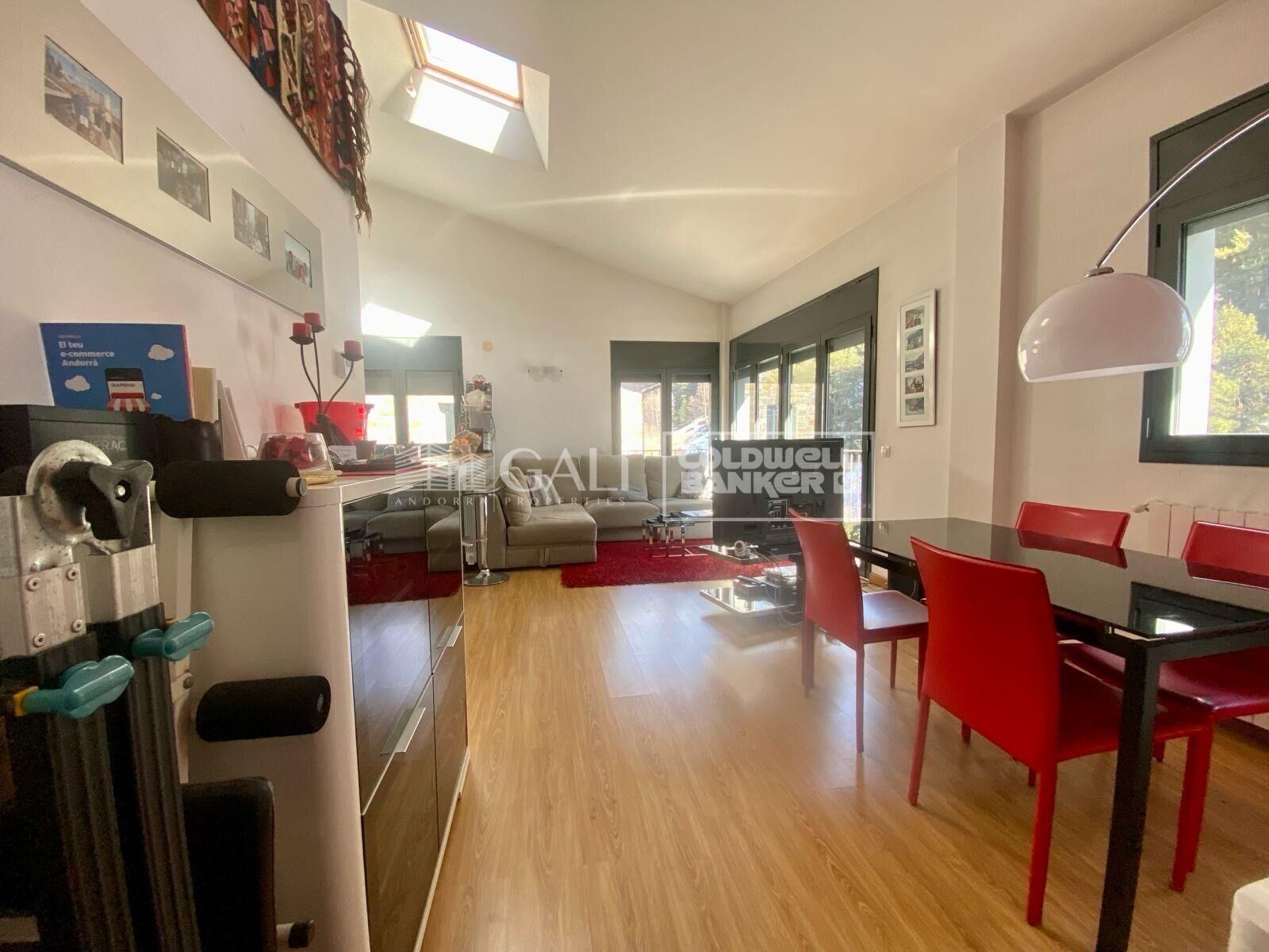 Ático en Principado De Andorra (Ninguna Poblacion Tiene C.P.), Lérida, España 2 dormitorios, 70 m2 No. 156744