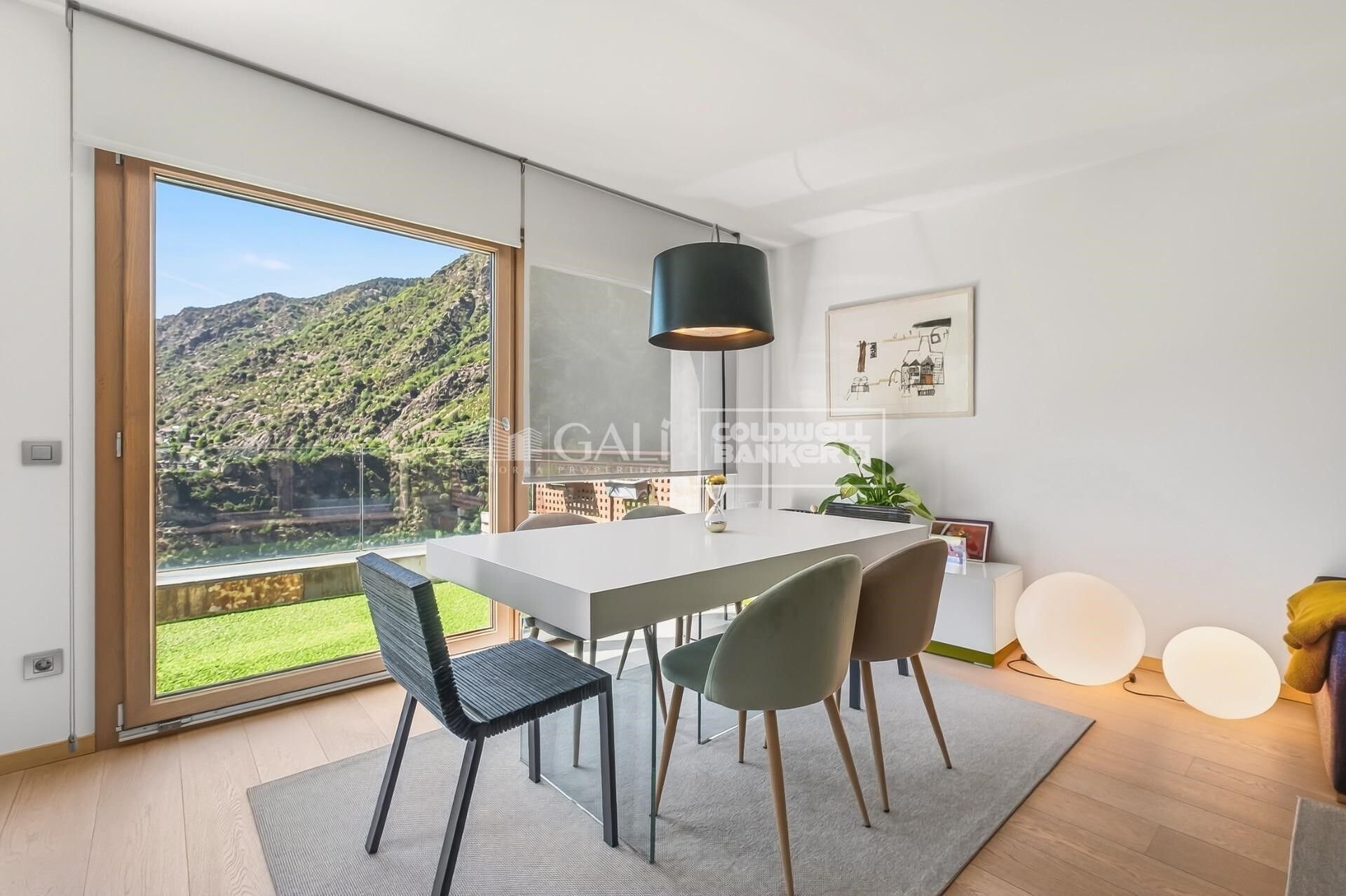 Apartament w Principado De Andorra (Ninguna Poblacion Tiene C.P.), Lleida, Hiszpania 4 sypialnie, 145 mkw. nr 156741