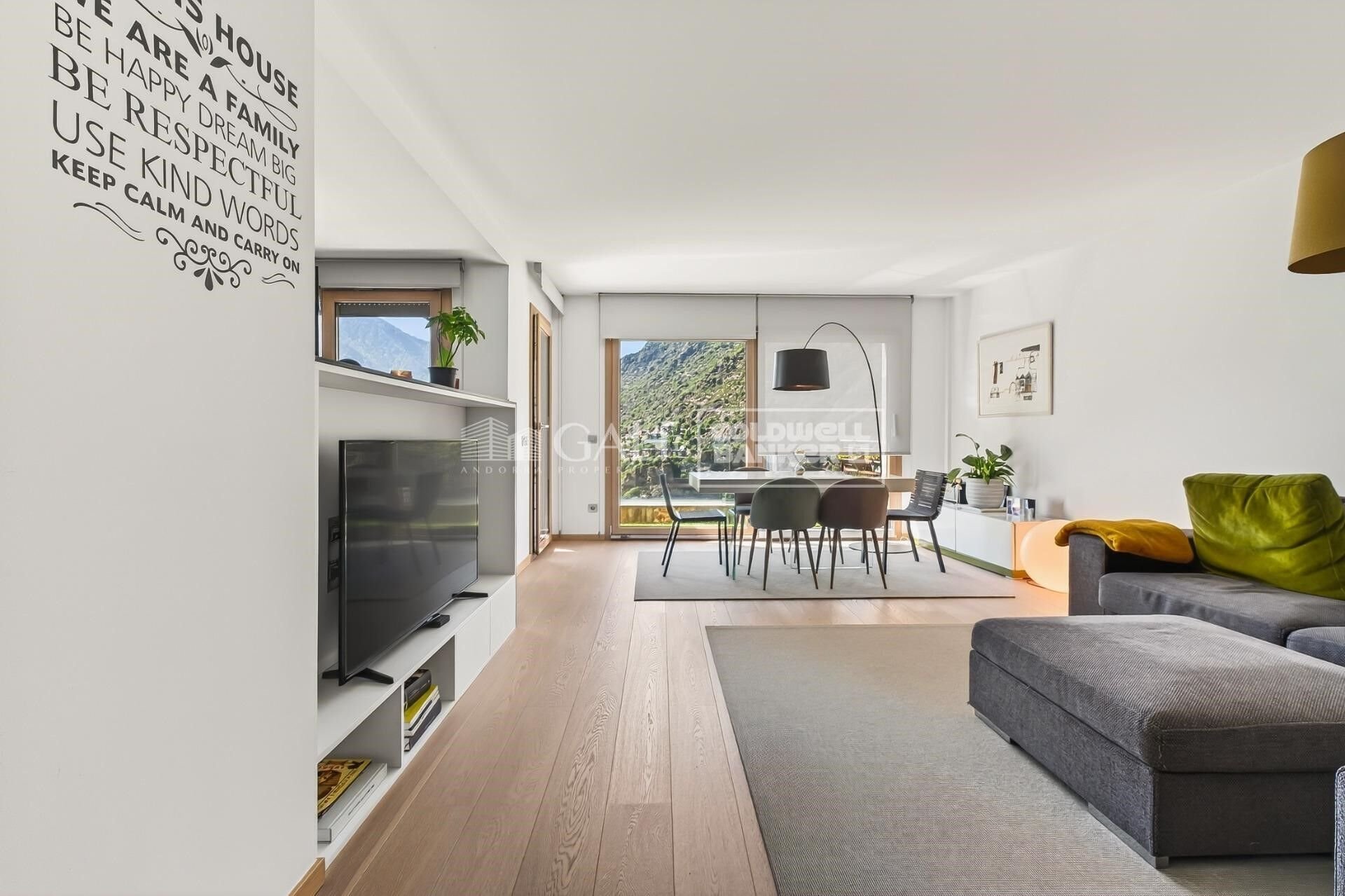 Apartament w Principado De Andorra (Ninguna Poblacion Tiene C.P.), Lleida, Hiszpania 4 sypialnie, 145 mkw. nr 156741