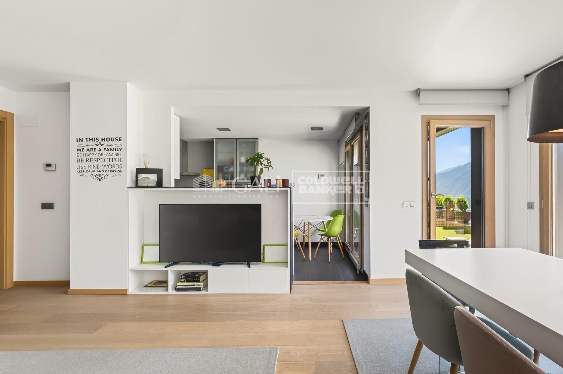 Apartament w Principado De Andorra (Ninguna Poblacion Tiene C.P.), Lleida, Hiszpania 4 sypialnie, 145 mkw. nr 156741