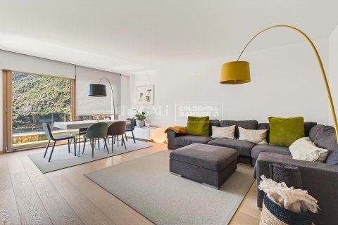 Apartament w Principado De Andorra (Ninguna Poblacion Tiene C.P.), Lleida, Hiszpania 4 sypialnie, 145 mkw. nr 156741