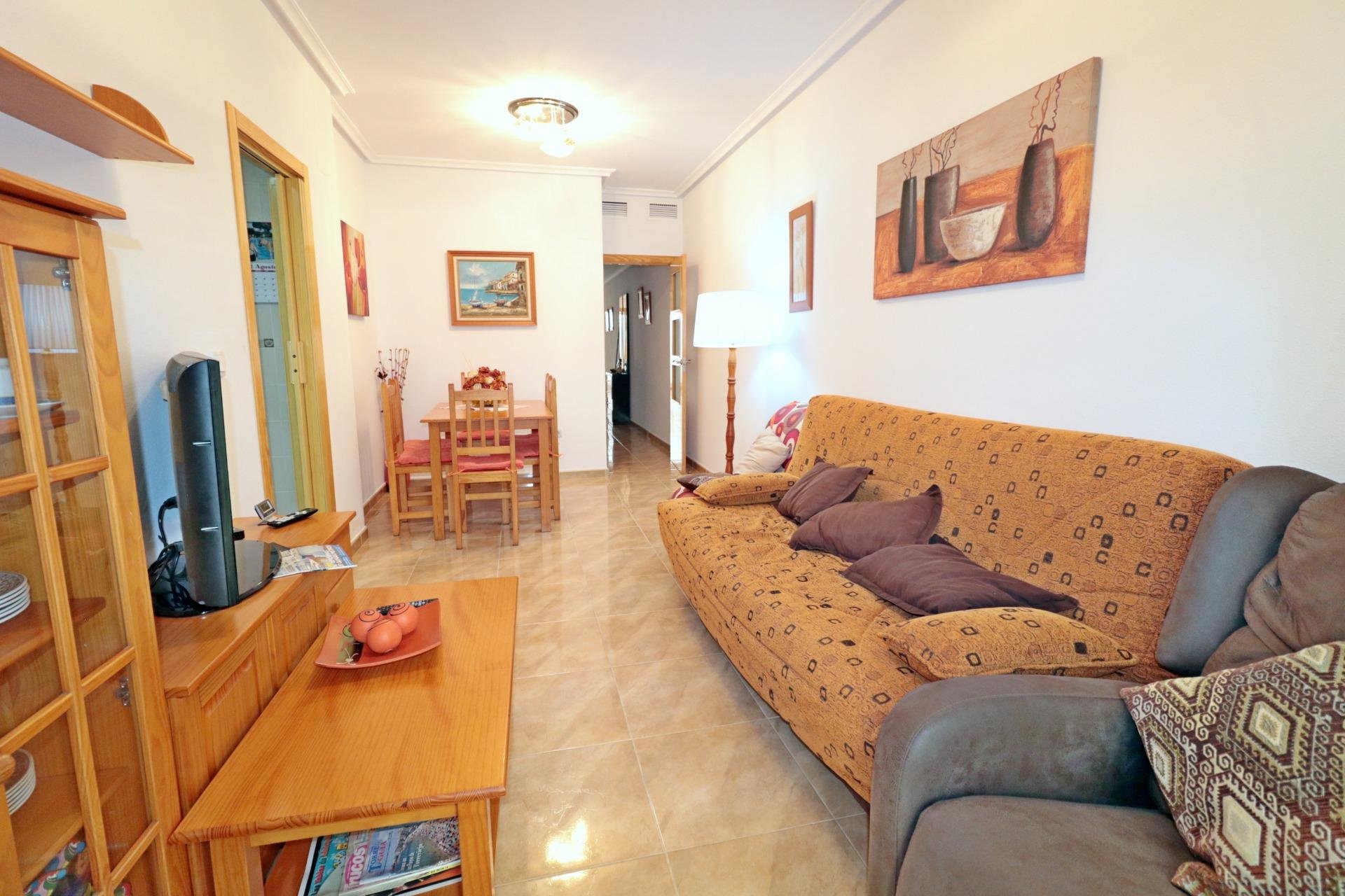 Apartment à Torrevieja, Alicante, Espagne 2 chambres, 79 m2 No. 194433