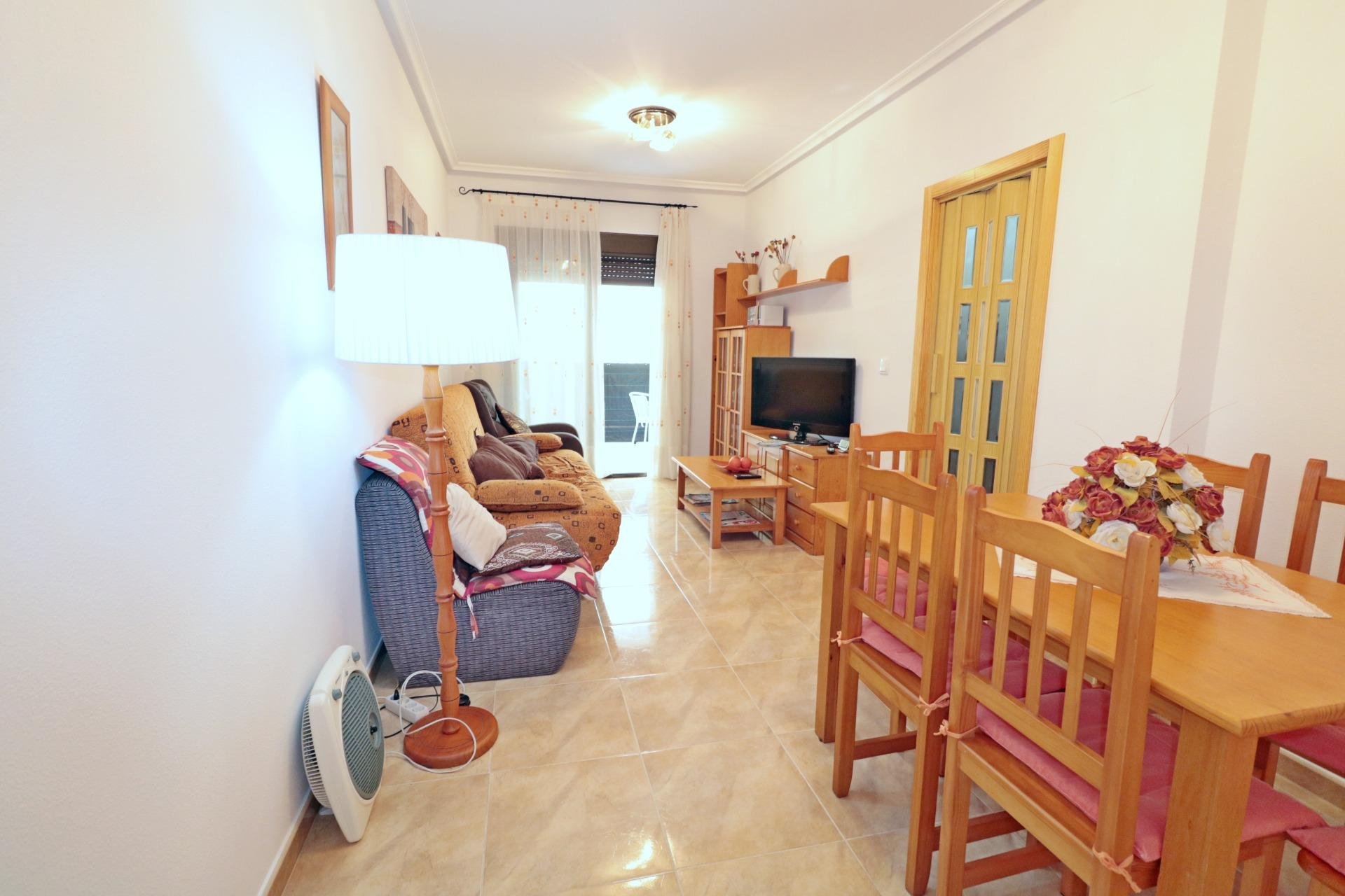 Apartment à Torrevieja, Alicante, Espagne 2 chambres, 79 m2 No. 194433