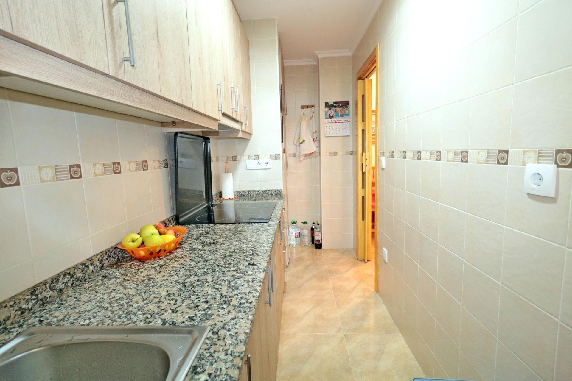 Apartment à Torrevieja, Alicante, Espagne 2 chambres, 79 m2 No. 194433