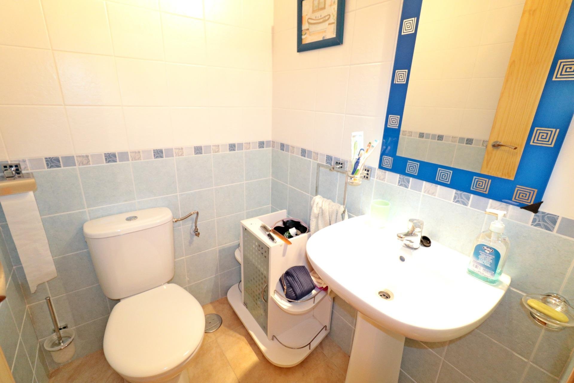Apartment à Torrevieja, Alicante, Espagne 2 chambres, 79 m2 No. 194433