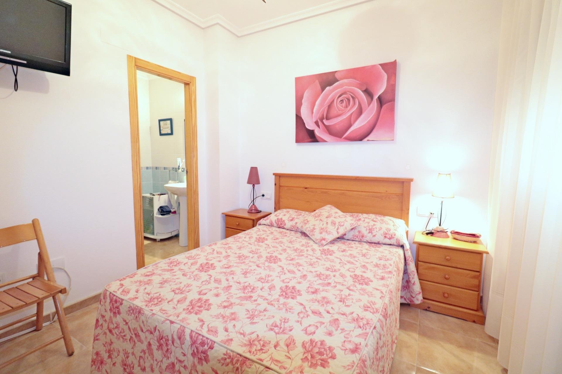 Apartment à Torrevieja, Alicante, Espagne 2 chambres, 79 m2 No. 194433