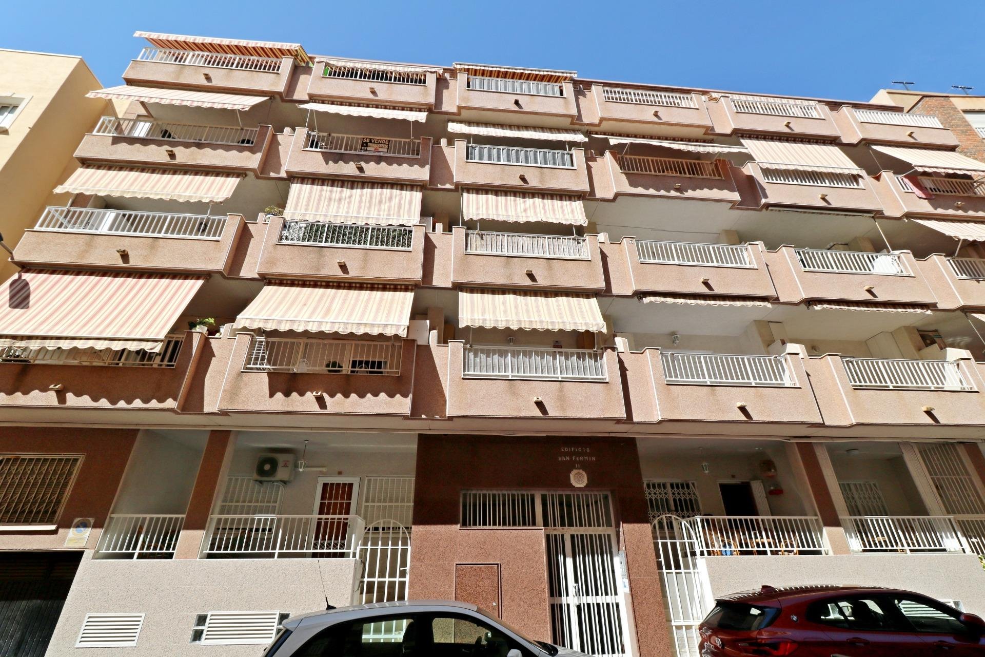 Lägenhet i Torrevieja, Alicante, Spanien 2 sovrum, 75 kvm. Nr. 194432