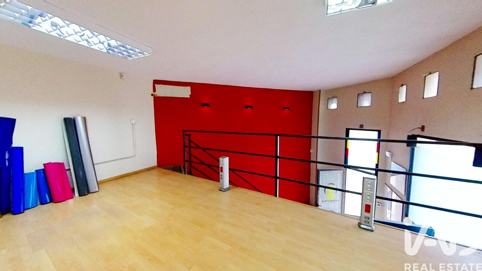 Commercial property in Les Borges Blanques, Lleida, Spain 37 sq.m. No. 185521