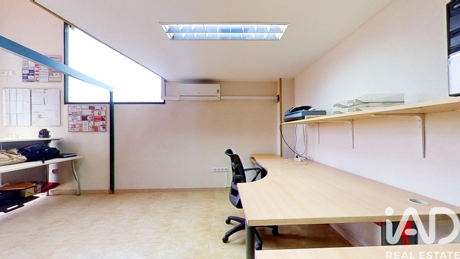 Commercial property in Les Borges Blanques, Lleida, Spain 37 sq.m. No. 185521