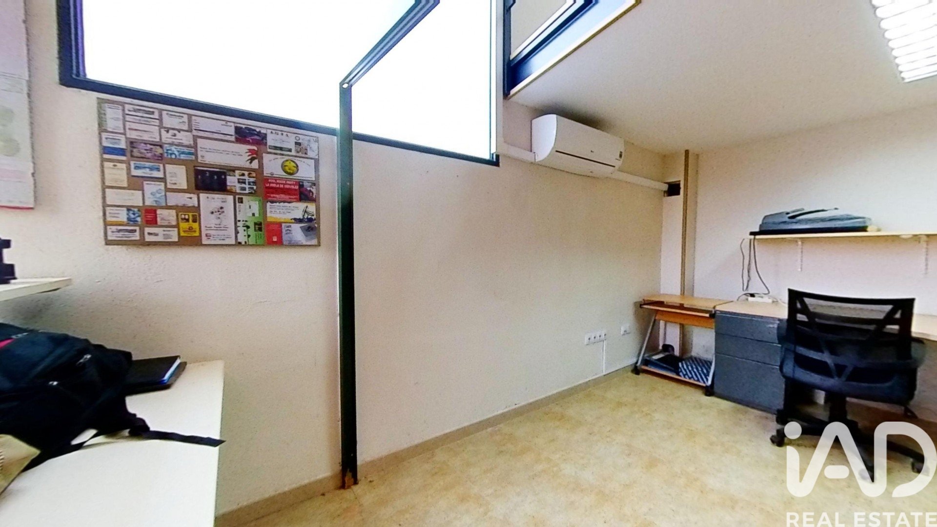 Commercial property in Les Borges Blanques, Lleida, Spain 37 sq.m. No. 185521