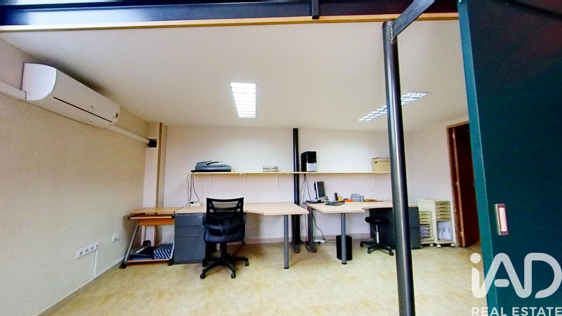 Commercial property in Les Borges Blanques, Lleida, Spain 37 sq.m. No. 185521