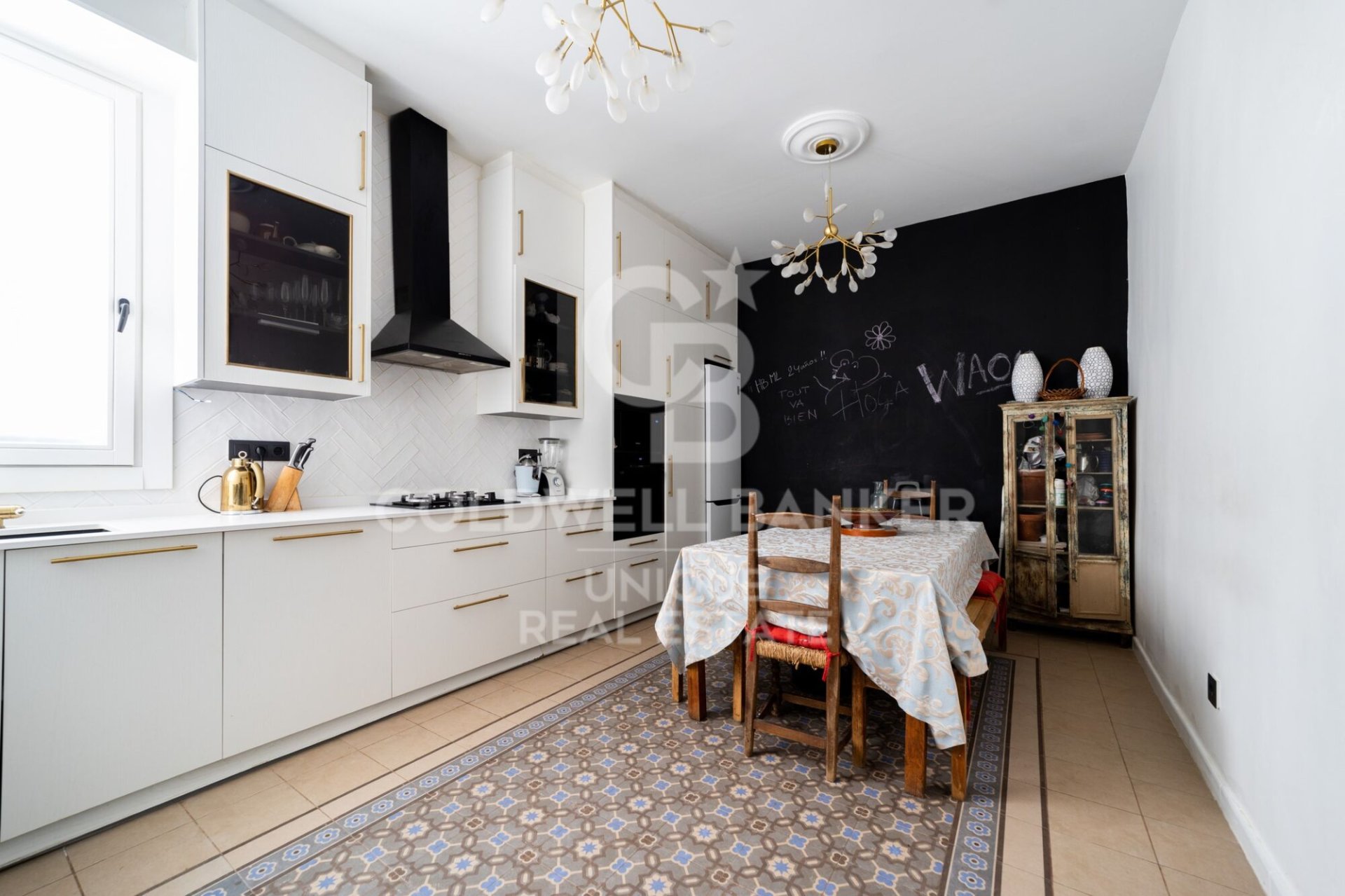 Apartament w Madrid, Hiszpania 3 sypialnie, 209 mkw. nr 156831