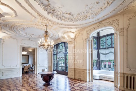 Apartament w Barcelona, Hiszpania 5 sypialni, 944 mkw. nr 160377