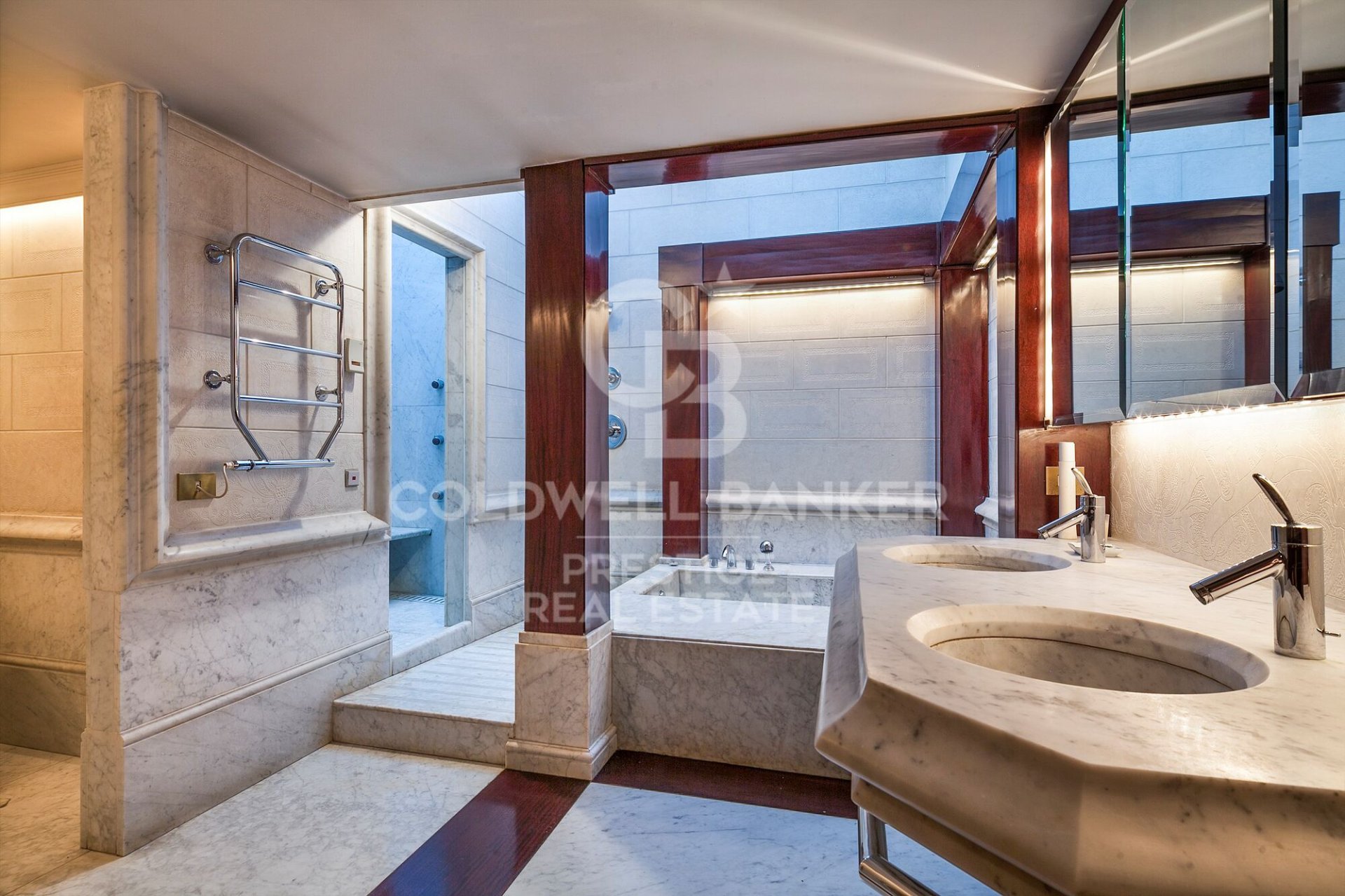 Apartament w Barcelona, Hiszpania 5 sypialni, 944 mkw. nr 160377