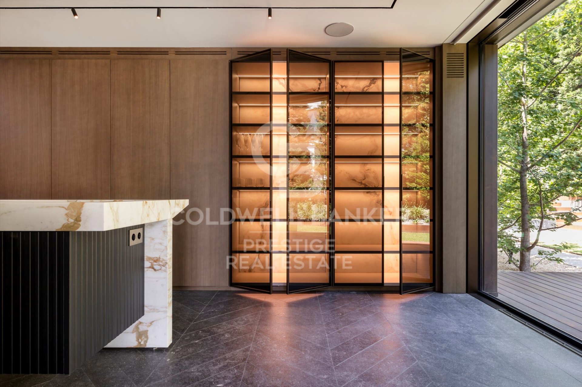 Casa a Barcelona, Spagna 6 camere da letto, 1275 mq. N° 160376