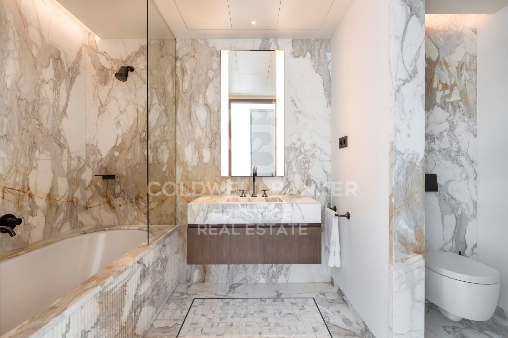 Casa a Barcelona, Spagna 6 camere da letto, 1275 mq. N° 160376