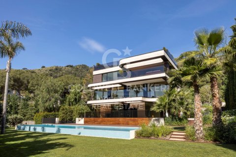Māja Barcelona, Spānijā 6 istabas, 1275 m2 Nr. 160376