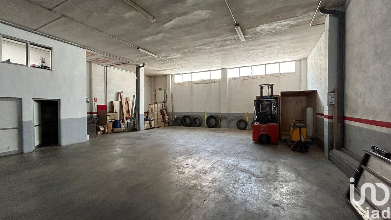 Commercial property in Terrassa, Barcelona, Spain 527 sq.m. No. 153983