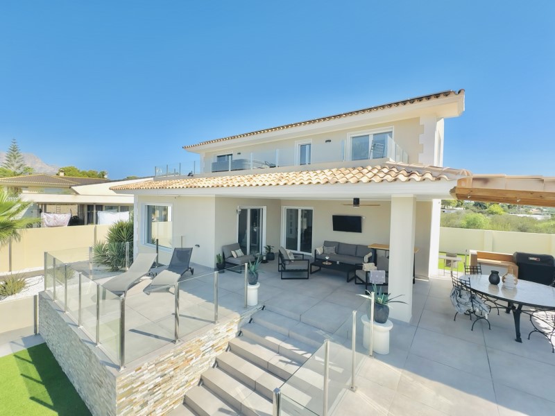 Villa i Albir, Alicante, Spanien 4 sovrum, 350 kvm. Nr. 179620