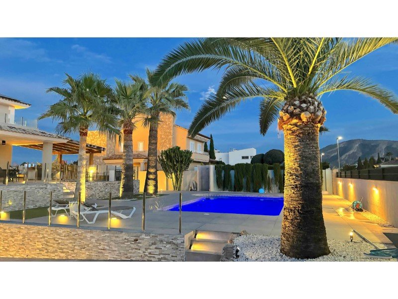 Villa i Albir, Alicante, Spanien 4 sovrum, 350 kvm. Nr. 179620